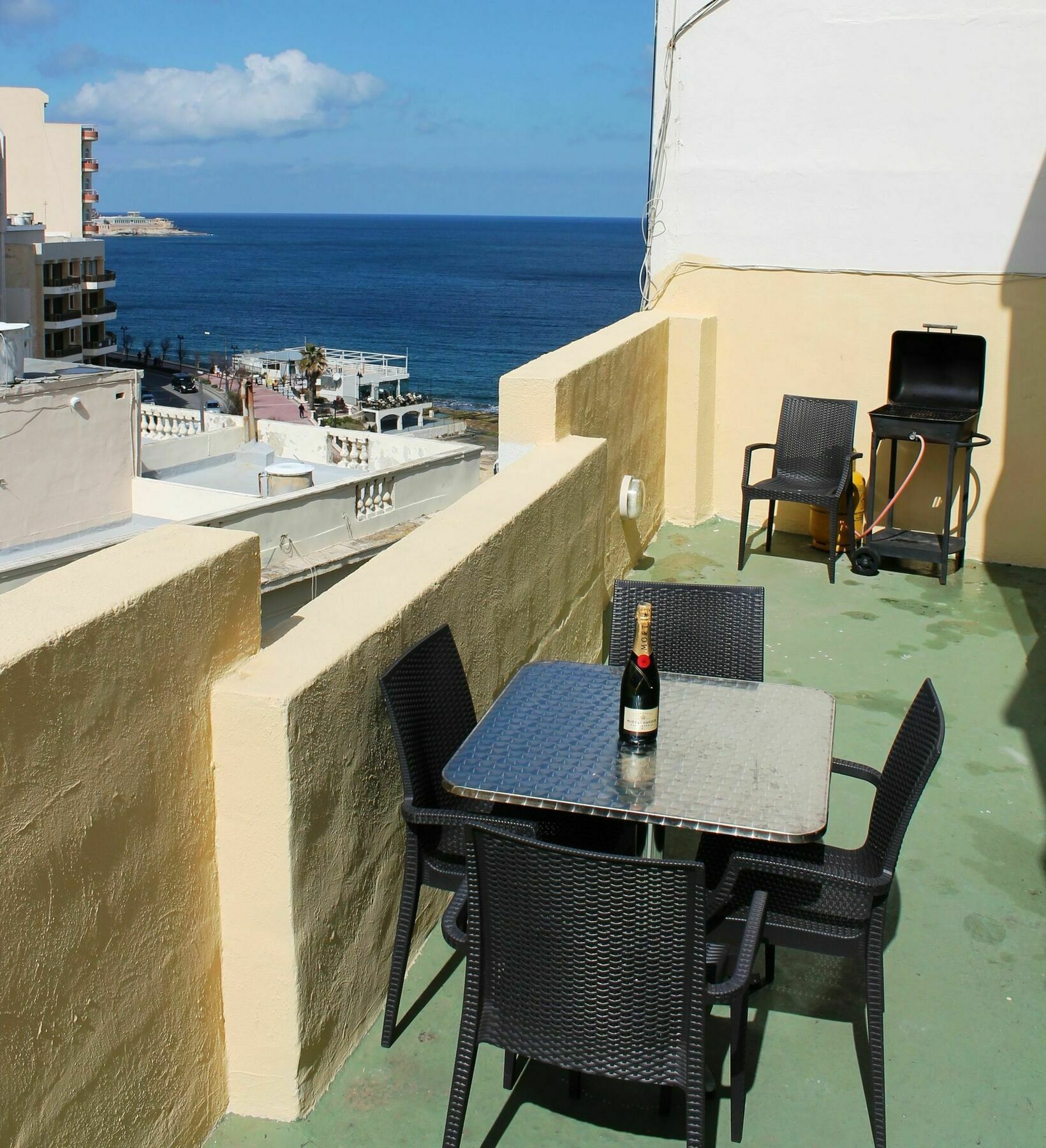 Fleur Seaview 2 Bedroom Penthouse With Terrace In * Sliema